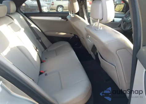 2008 Mercedes-Benz C 300 Luxury/Sport from USA, damaged, VIN WDDGF54X78R029834